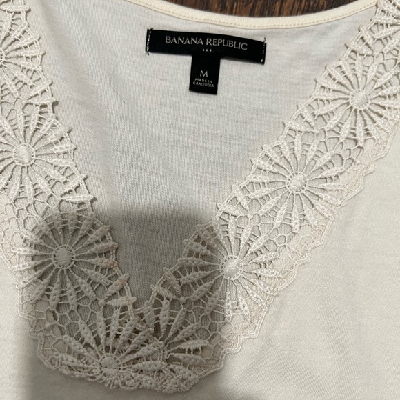 Banana Republic top. Size M. - Picture 3 of 3